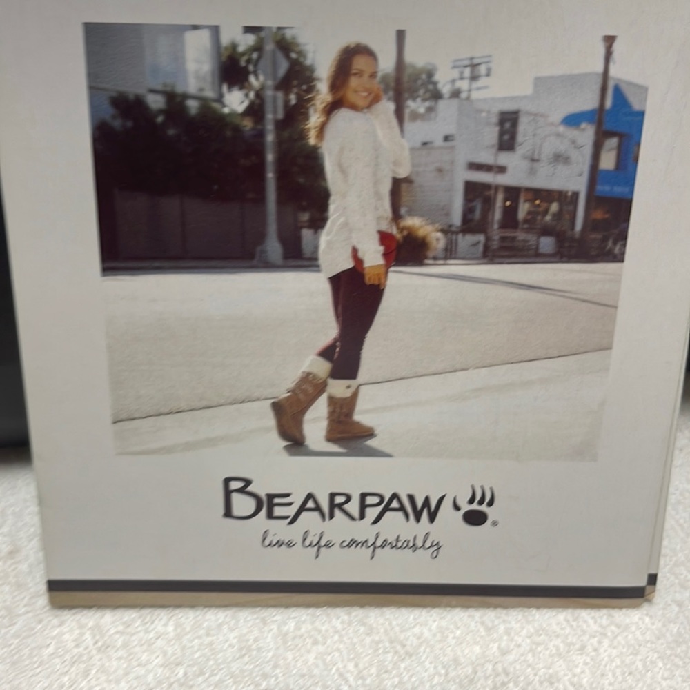 NIB Bearpaw smoke free house size 8 olive color dress winter boot
